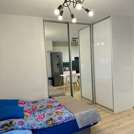 Ivy With Balcony & Private Parking Near Old Town Lejlighed *